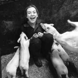 01-3-emily-piglets.jpg