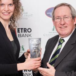 Cambridge veterinary student wins postgraduate award for her research into oldest canine cancer 